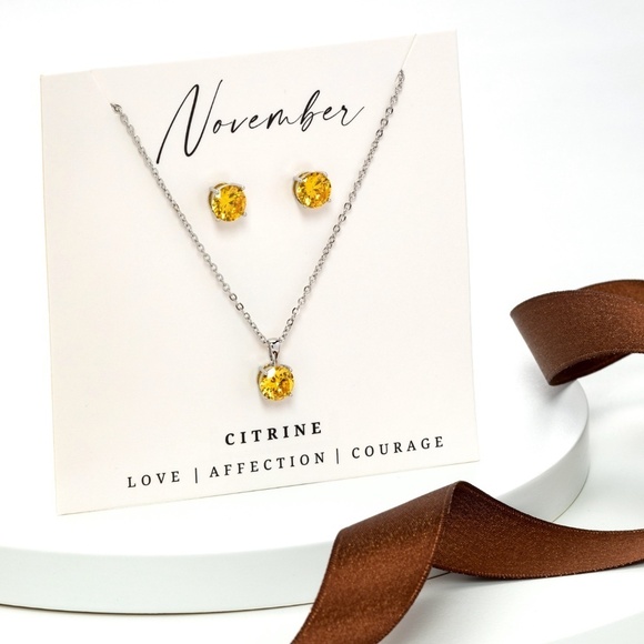 November - CZ Birthstone Stud Earring & Circular Pendant Set - Citrine - Picture 1 of 1